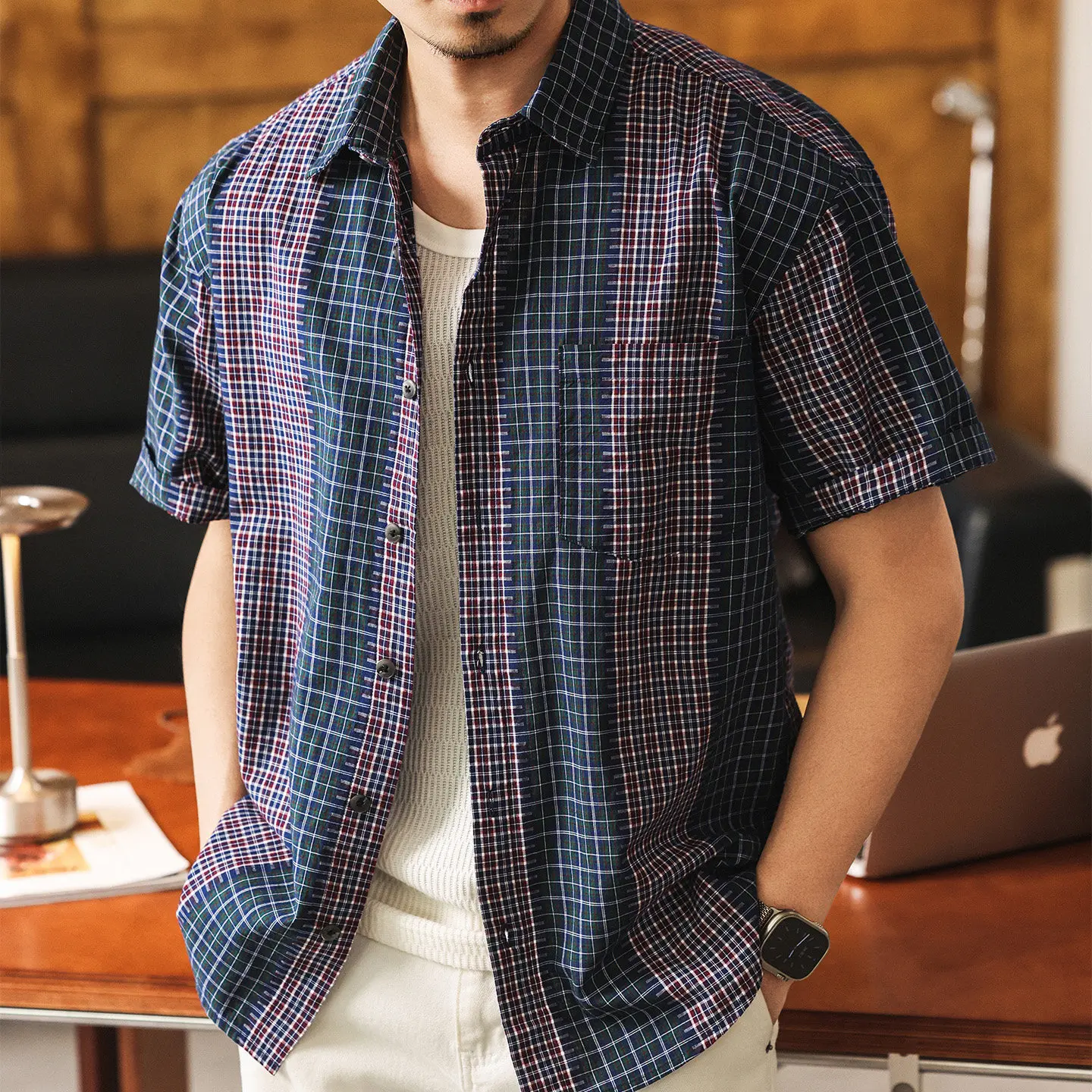Men's Vintage Plaid Short Sleeve Shirts Lapel Chest Pocket Loose Fit Button Down Casual Breathable Blouse
Men's Vintage Plaid Short Sleeve Shirts Lapel Chest Pocket Loose Fit Button Down Casual Breathable Blouse