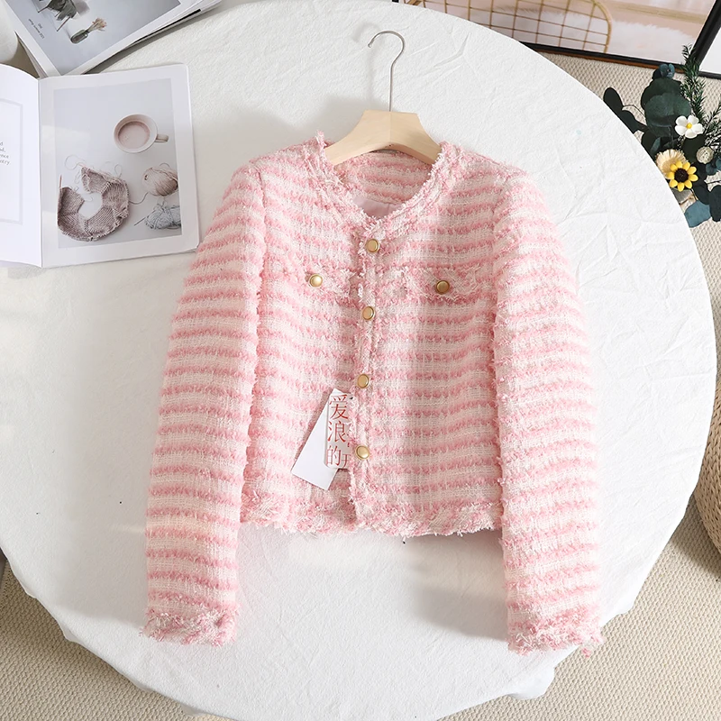 2024 Spring Wear New Commuter Coat Women's Tassel Design Exquisite Weaving Fragrant Short Jackets
2024 Spring Wear New Commuter Coat Women's Tassel Design Exquisite Weaving Fragrant Short Jackets