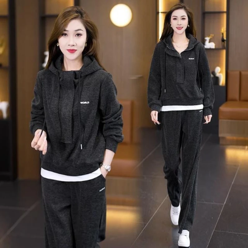 Casual sportswear set women in autumn 2025 fashionable and stylish hooded sweatshirt wide leg pants two-piece set
Casual sportswear set women in autumn 2025 fashionable and stylish hooded sweatshirt wide leg pants two-piece set