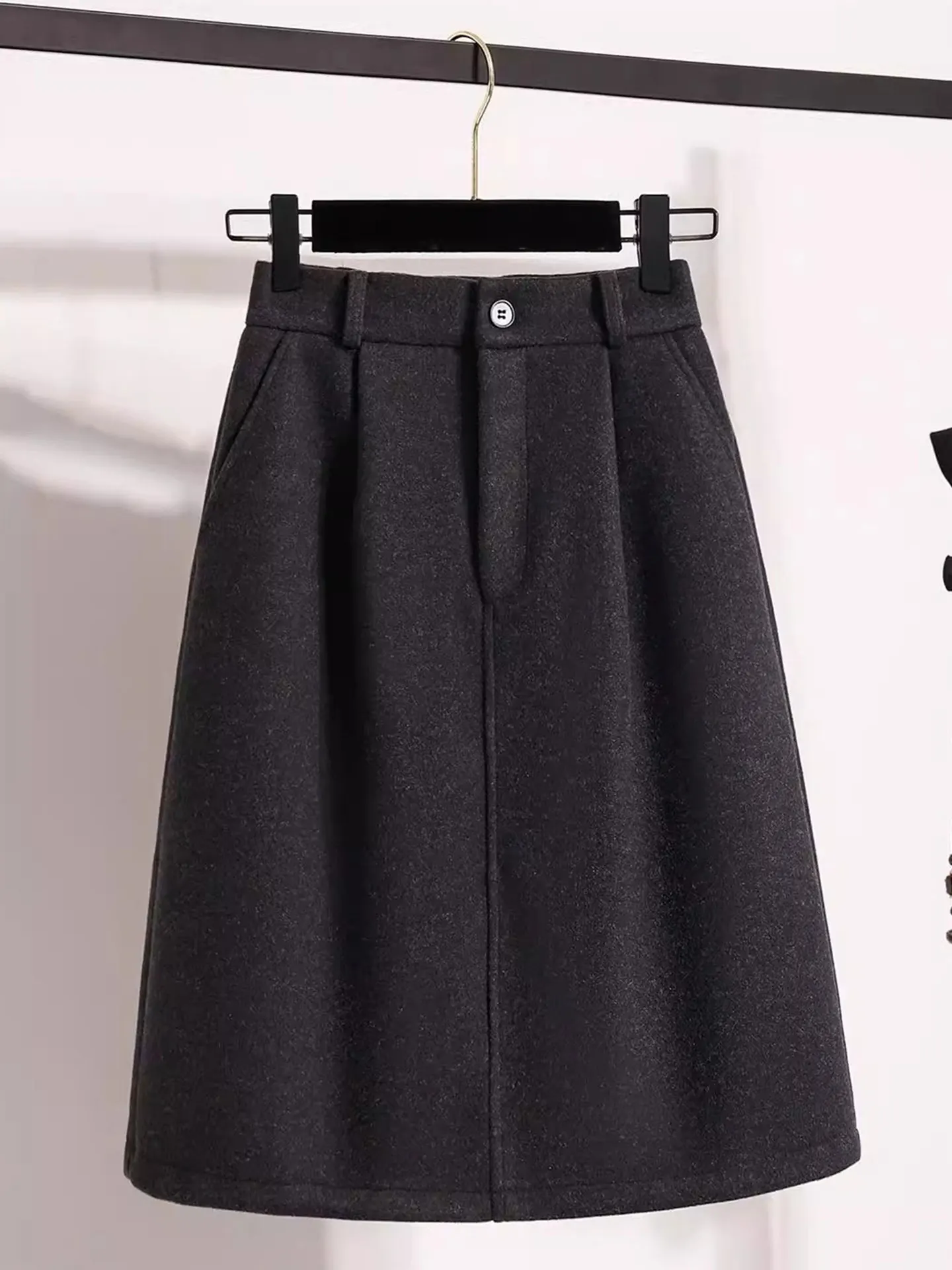 Шерстяная юбка А-силуэта для женщин больших размеров, с высокой талией, утягивающая, скрывающая живот, прямого кроя, повседневная
Шерстяная юбка А-силуэта для женщин больших размеров, с высокой талией, утягивающая, скрывающая живот, прямого кроя, повседневная