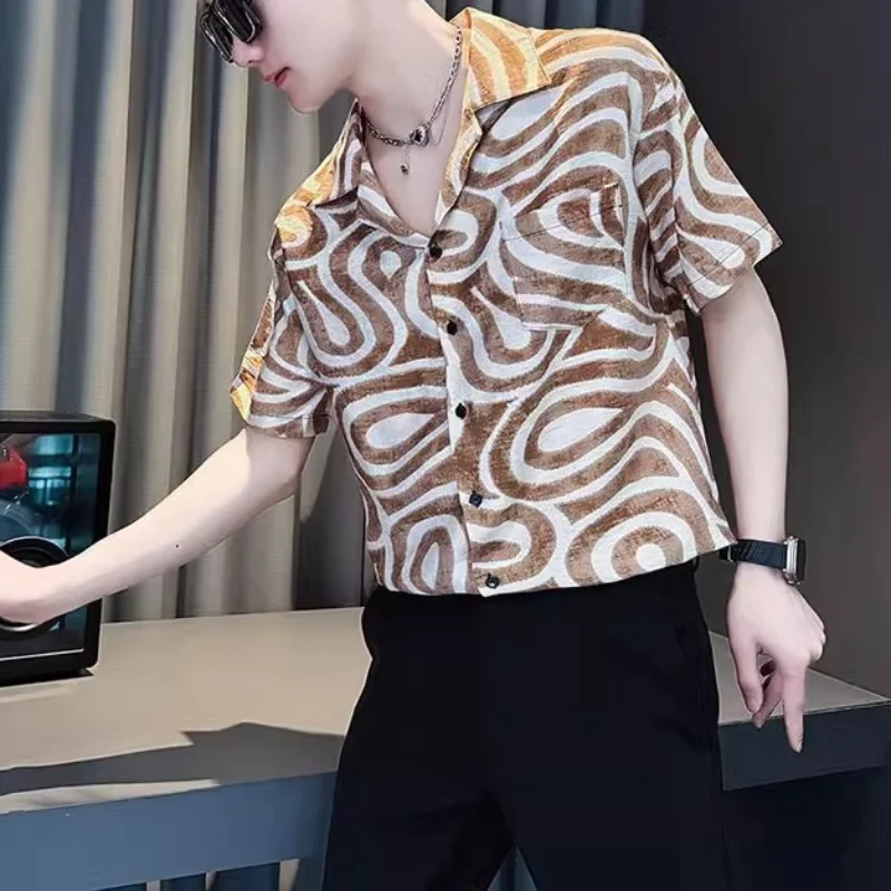 Ретро костюм рубашки с воротником мужские летние свободные повседневные рубашки с коротким рукавом отпуск Гавайи тонкая дышащая рубашка социальная уличная одежда
Ретро костюм рубашки с воротником мужские летние свободные повседневные рубашки с коротким рукавом отпуск Гавайи тонкая дышащая рубашка социальная уличная одежда