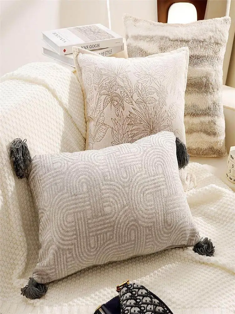 Retro Minimalist Mid-Century Style Sofa Pillow Cover Grey Luxury Living Room Window Cushion Cover Home Decor Polyester F...
Retro Minimalist Mid-Century Style Sofa Pillow Cover Grey Luxury Living Room Window Cushion Cover Home Decor Polyester F...