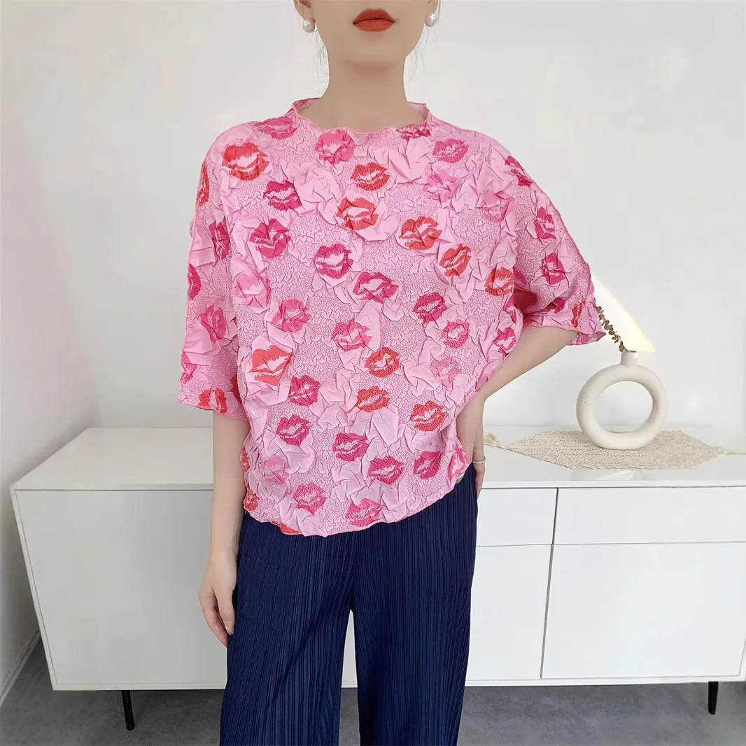 Miyake Pleated Design Embroidered T-shirt for Women 2025 Summer Geometric Print Mid-sleeved Comfortable Casual Top for Women
Miyake Pleated Design Embroidered T-shirt for Women 2025 Summer Geometric Print Mid-sleeved Comfortable Casual Top for Women