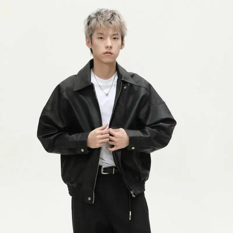 High Street мужские куртки из искусственной кожи, однотонные, с отложным воротником, повседневная мужская одежда, свободное мужское пальто на молнии, осень 2023 г.
High Street мужские куртки из искусственной кожи, однотонные, с отложным воротником, повседневная мужская одежда, свободное мужское пальто на молнии, осень 2023 г.