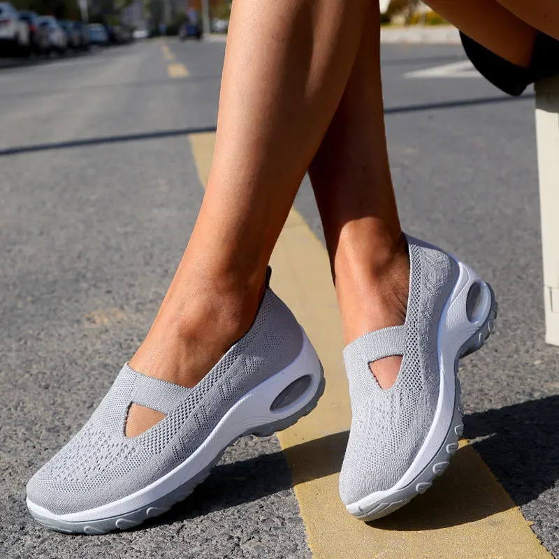 Spring and Summer New Air Cushioned Sports Shoeslazy Breathable Knitted Shoesshallow Mouth Soft Soled Flat Bottom Women's Shoes
Spring and Summer New Air Cushioned Sports Shoeslazy Breathable Knitted Shoesshallow Mouth Soft Soled Flat Bottom Women's Shoes