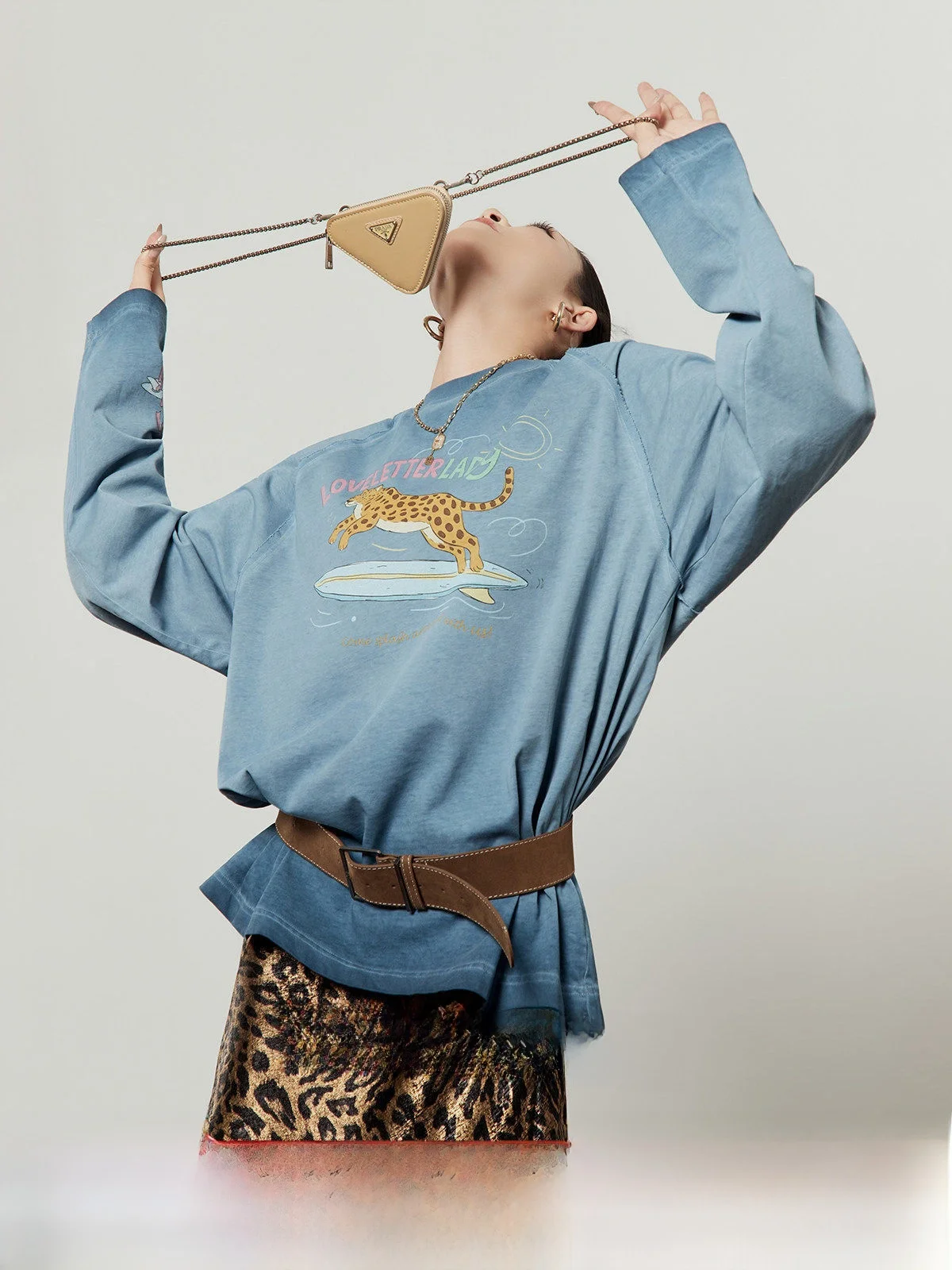 Casual Grey Blue Printed T-Shirt Women's Spring New Style Loose Fit Long Sleeve Breathable Comfortable Skateboard Leopard Eld...
Casual Grey Blue Printed T-Shirt Women's Spring New Style Loose Fit Long Sleeve Breathable Comfortable Skateboard Leopard Eld...