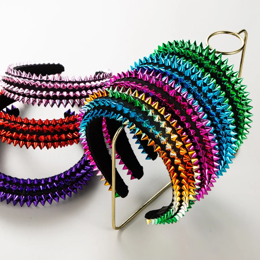 Punk Spike Studded Headband Metallic Metallic Rainbow Rivet Hairband Rock Gothic Hair Hoop Edgy Cyberpunk Club Headpiece
Punk Spike Studded Headband Metallic Metallic Rainbow Rivet Hairband Rock Gothic Hair Hoop Edgy Cyberpunk Club Headpiece