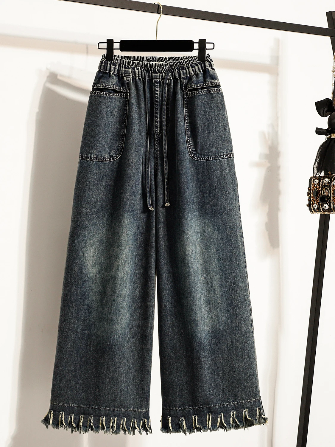 Loose Casual Wide Leg Jeans Women's plus Size Color Spring Summer New Sle Trousers with Frayed Hem l Waist
Loose Casual Wide Leg Jeans Women's plus Size Color Spring Summer New Sle Trousers with Frayed Hem l Waist