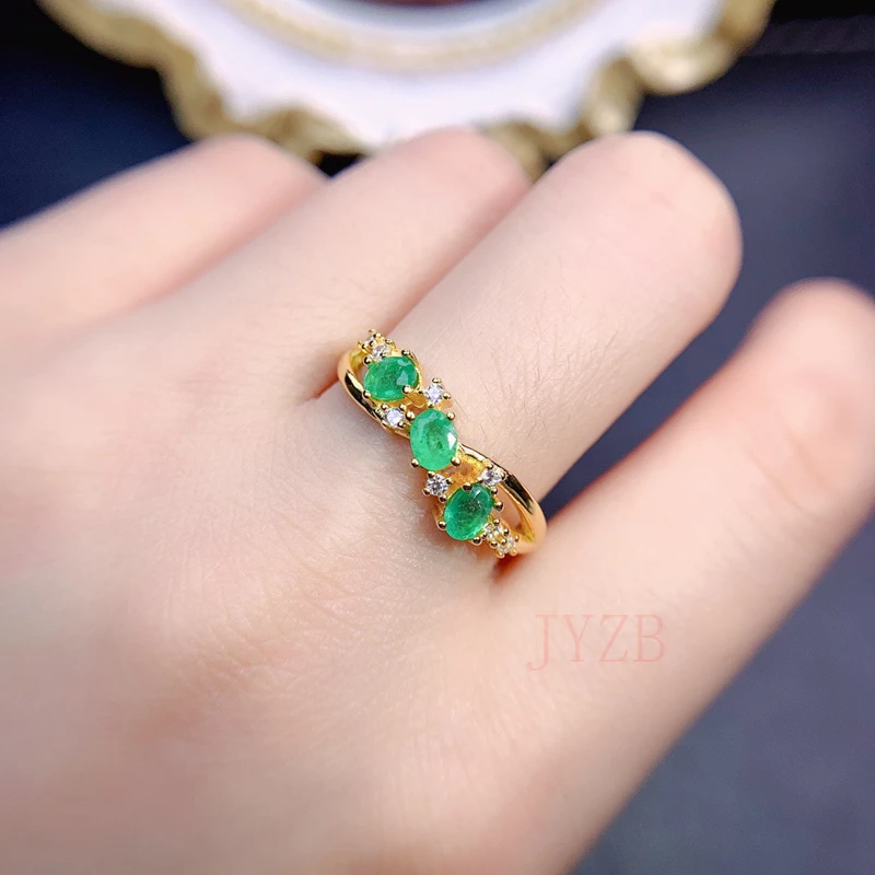 Natural Colombian emerald luxury ring row 925 silver ring women's high glamour jewelry
Natural Colombian emerald luxury ring row 925 silver ring women's high glamour jewelry