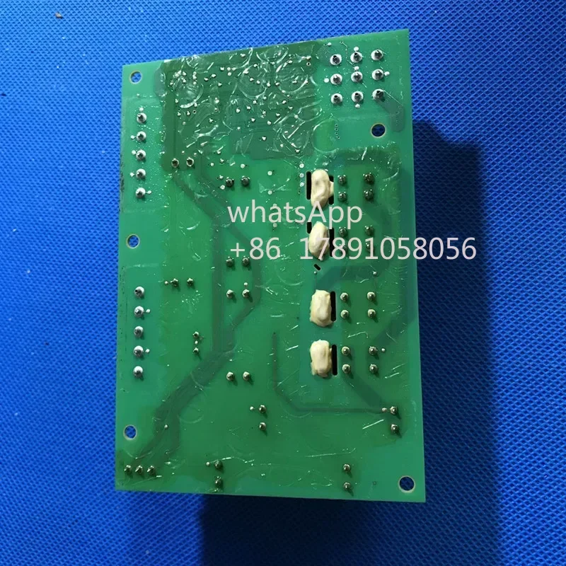Schneider frequency converter ATV61 and ATV71 series fan control card fan board PN072135P902
Schneider frequency converter ATV61 and ATV71 series fan control card fan board PN072135P902