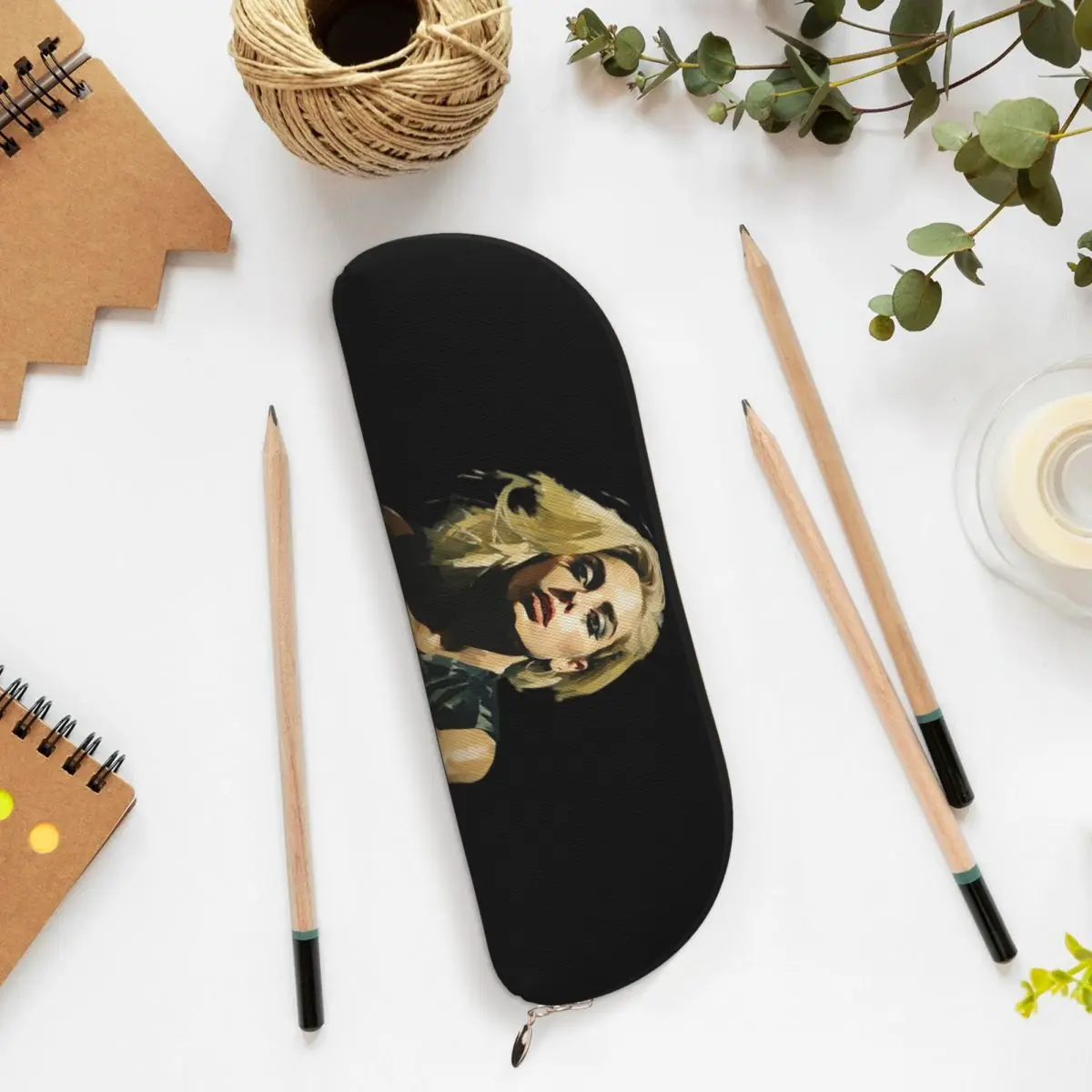 Пеналы Singer Lady Gaga, пенал для хранения канцелярских принадлежностей, большая вместительная коробка для ручек, сумка-карандаш для студентов, подарки
Пеналы Singer Lady Gaga, пенал для хранения канцелярских принадлежностей, большая вместительная коробка для ручек, сумка-карандаш для студентов, подарки