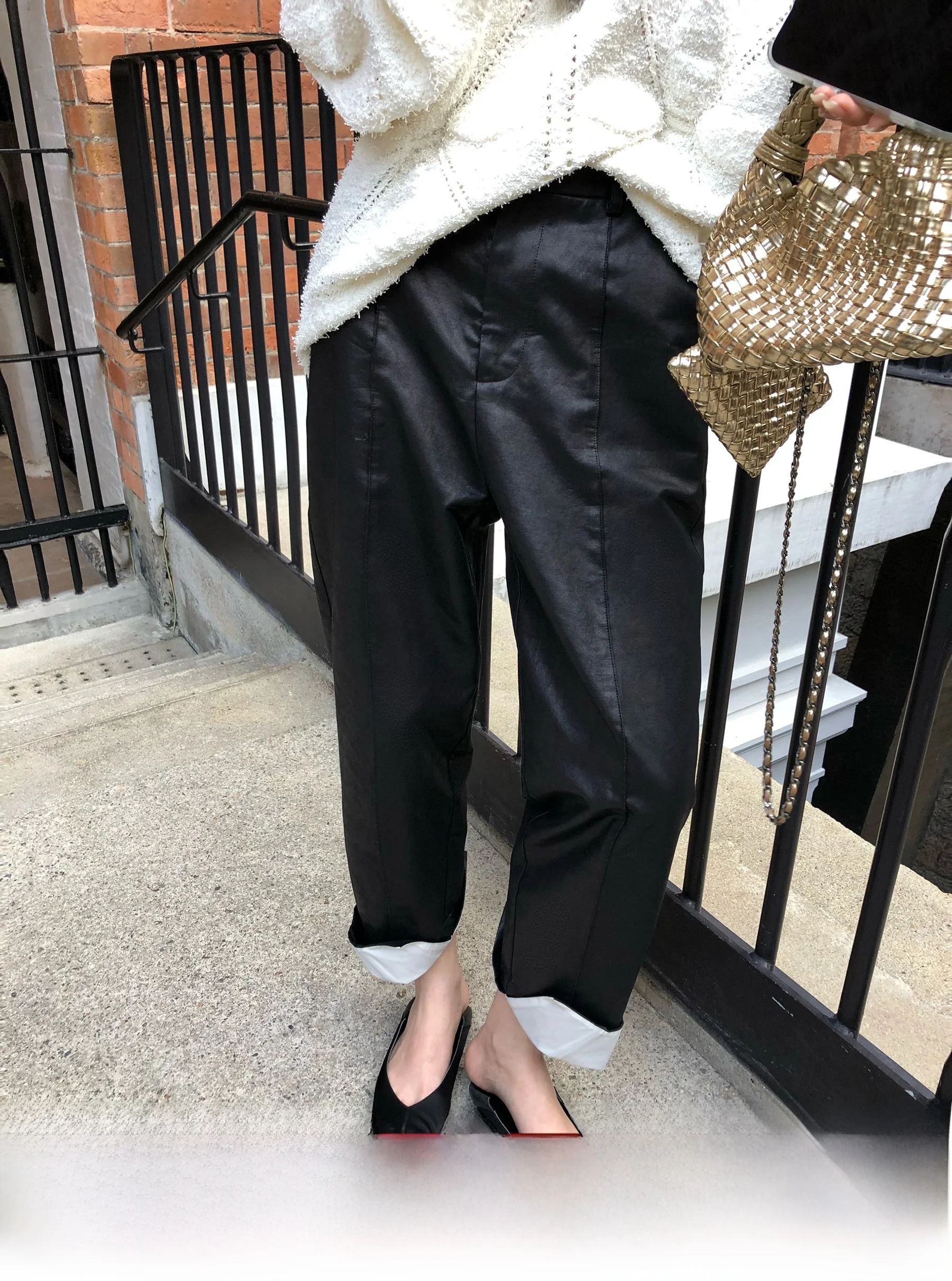 Классические ретро-брюки для женщин, повседневные, весенние, новый дизайн, с цветными вставками, длинные, удобные, с завышенной талией, из полиэстера и хлопка.
Классические ретро-брюки для женщин, повседневные, весенние, новый дизайн, с цветными вставками, длинные, удобные, с завышенной талией, из полиэстера и хлопка.