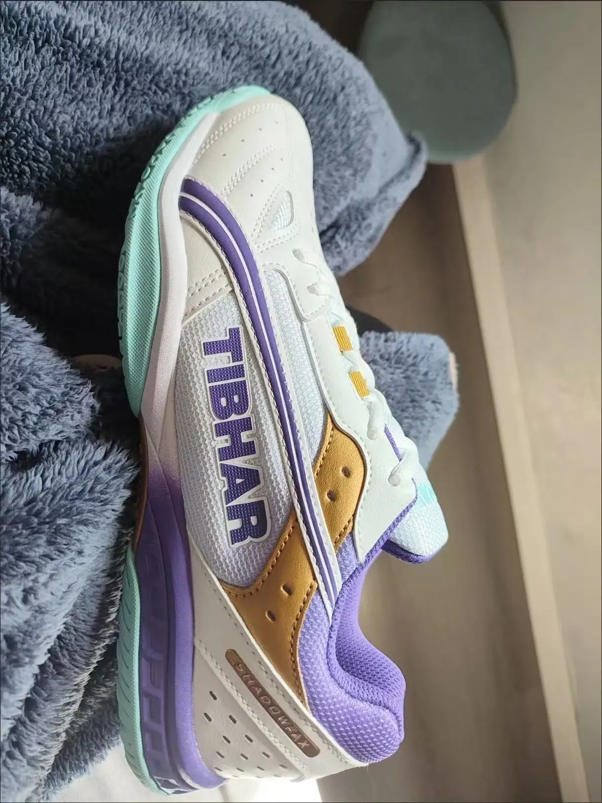 Men's and Women's Professional Table Tennis Shoes Comfortable Lightweight Children's Tennis Trainers Badminton Shoes
Men's and Women's Professional Table Tennis Shoes Comfortable Lightweight Children's Tennis Trainers Badminton Shoes