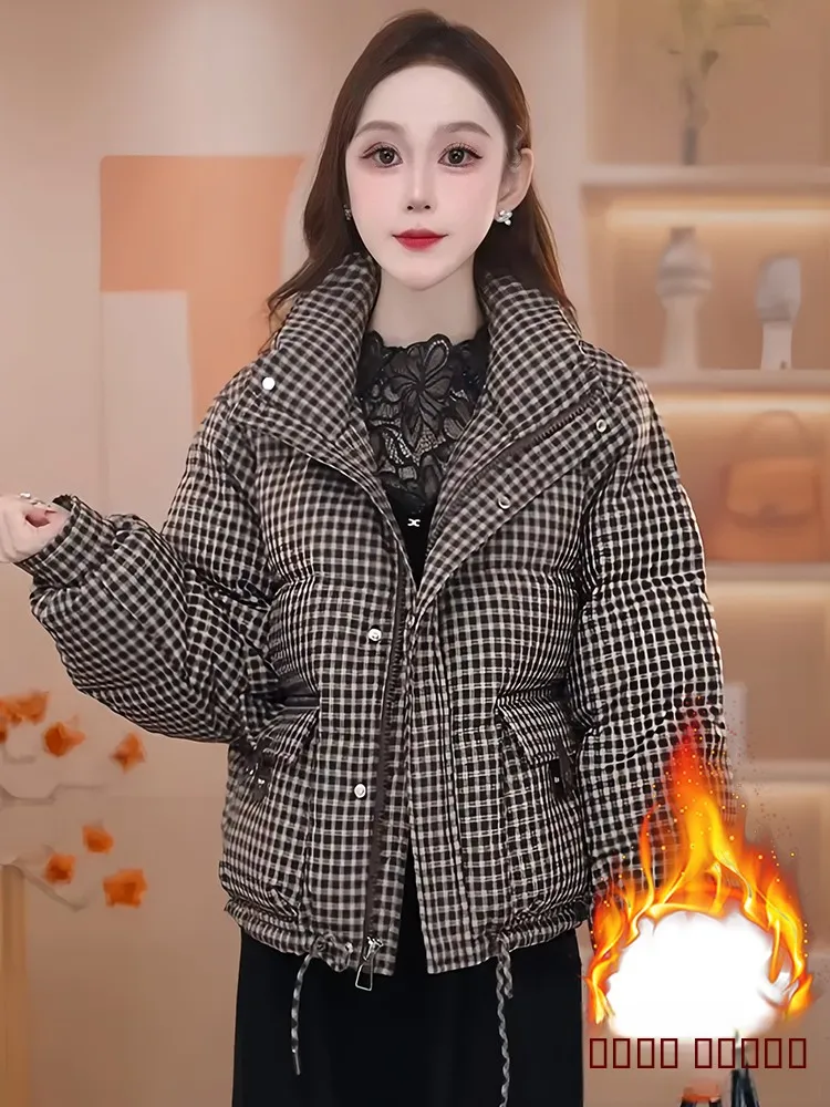 Faionable Plaid ort Thiened Winter Jaet Women's Stand Collar down Cotton Coat Warm Sli Korean Sle Commute
Faionable Plaid ort Thiened Winter Jaet Women's Stand Collar down Cotton Coat Warm Sli Korean Sle Commute