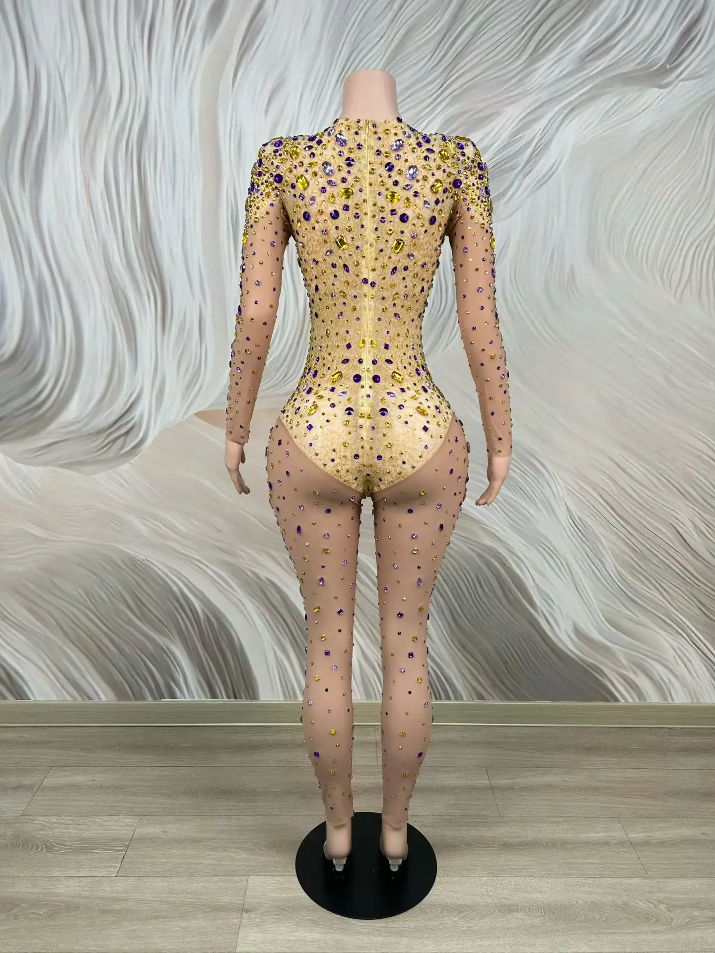 Блестящий цветной комбинезон Jintan для женщин: прозрачные сетчатые облегающие брюки, высокоэластичный костюм для выступлений на сцене, наряд на день рождения
Блестящий цветной комбинезон Jintan для женщин: прозрачные сетчатые облегающие брюки, высокоэластичный костюм для выступлений на сцене, наряд на день рождения