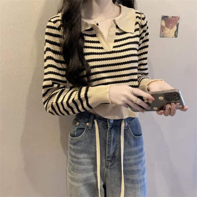 Early autumn knitwear for women 2023 pullover color contrast stripe polo collar long sleeve wear gently sweater pullover female
Early autumn knitwear for women 2023 pullover color contrast stripe polo collar long sleeve wear gently sweater pullover female