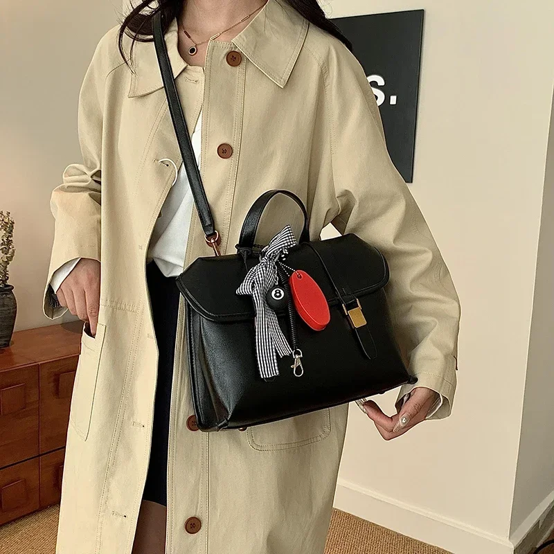 Elegant Handbags Leather Crossbody Bag For Ladies, Luxury Brand Shoulder Messenger Tote With Adjustable Strap Secure Closure
Elegant Handbags Leather Crossbody Bag For Ladies, Luxury Brand Shoulder Messenger Tote With Adjustable Strap Secure Closure