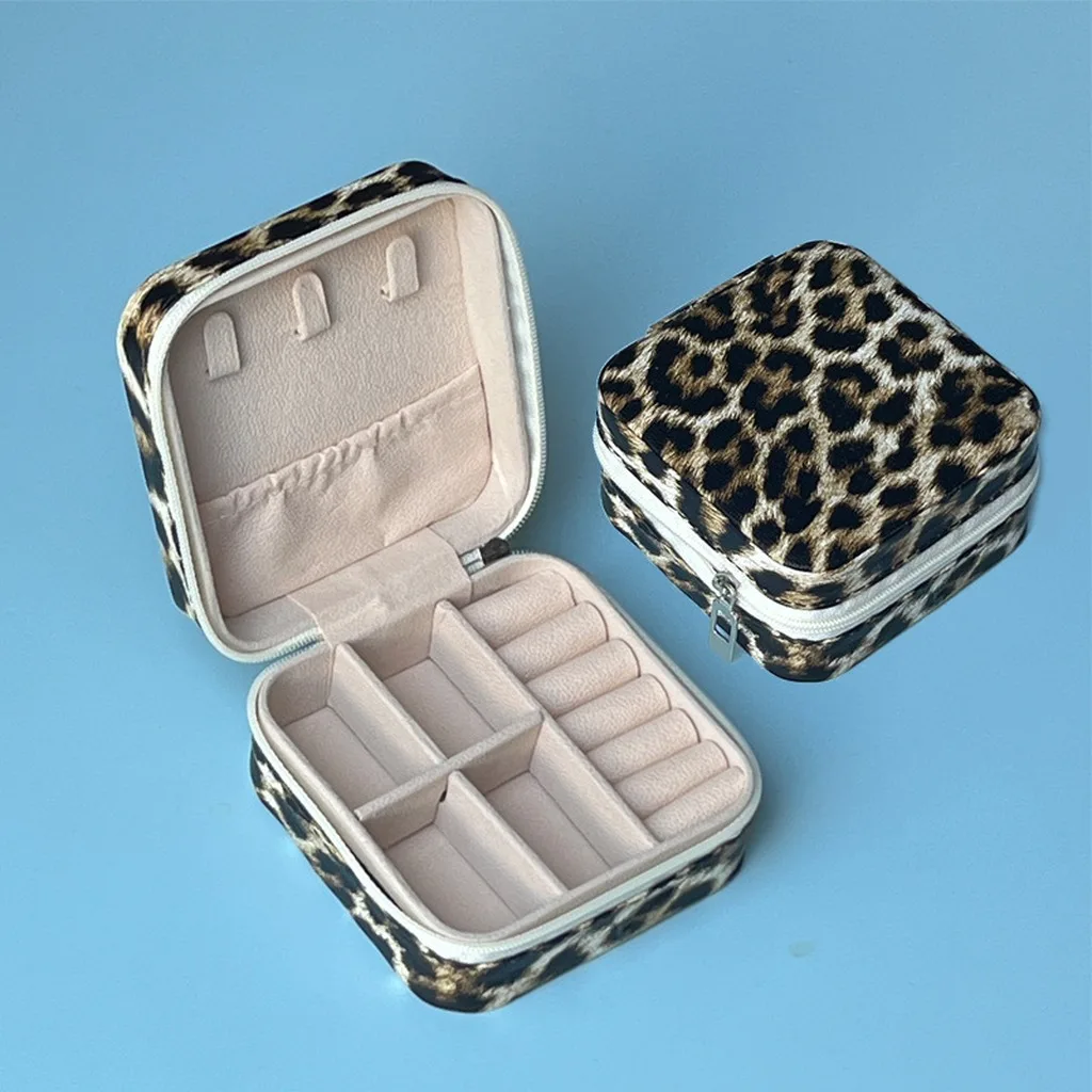Travel Jewelry Storage Box Compact Leopard Print Jewelry Organizer Pu Leather Jewelry Box Stylish For Business Trips Outdoor
Travel Jewelry Storage Box Compact Leopard Print Jewelry Organizer Pu Leather Jewelry Box Stylish For Business Trips Outdoor