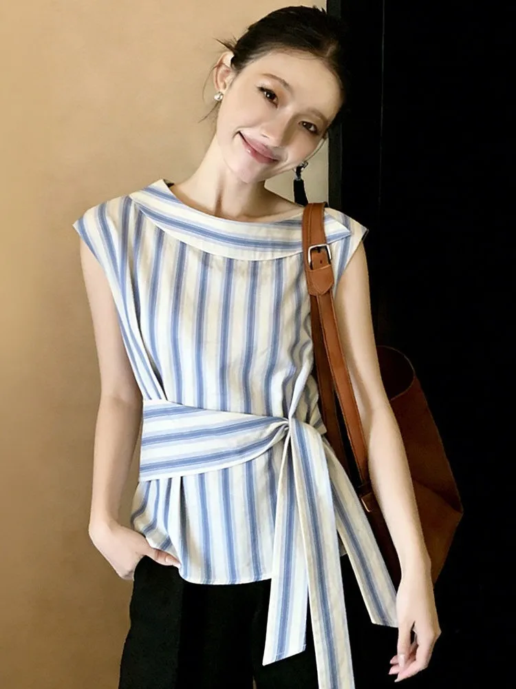 Summer Casual Waist-Cinching Sleeveless Stripe Women's Top Oulay Design Loose Fit Slimming Vest Striped Casual Tank Top
Summer Casual Waist-Cinching Sleeveless Stripe Women's Top Oulay Design Loose Fit Slimming Vest Striped Casual Tank Top