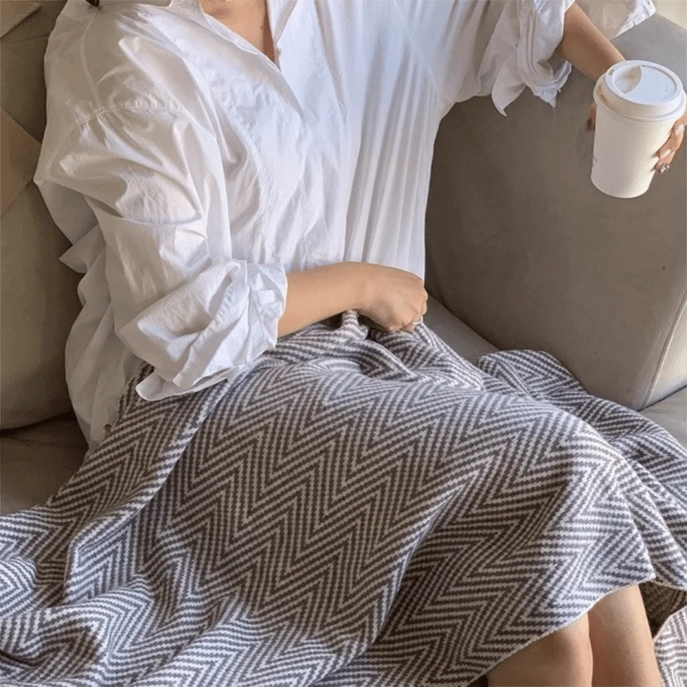 Soft Striped Imitate Cashmere Scarf with Button Winter Cashmere Scarves Thickened Contrasting Color Long Shawl Student
Soft Striped Imitate Cashmere Scarf with Button Winter Cashmere Scarves Thickened Contrasting Color Long Shawl Student