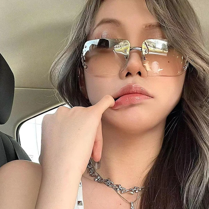 European and American frameless diamond sunglasses women's new retro millennial style Spice Girls
European and American frameless diamond sunglasses women's new retro millennial style Spice Girls