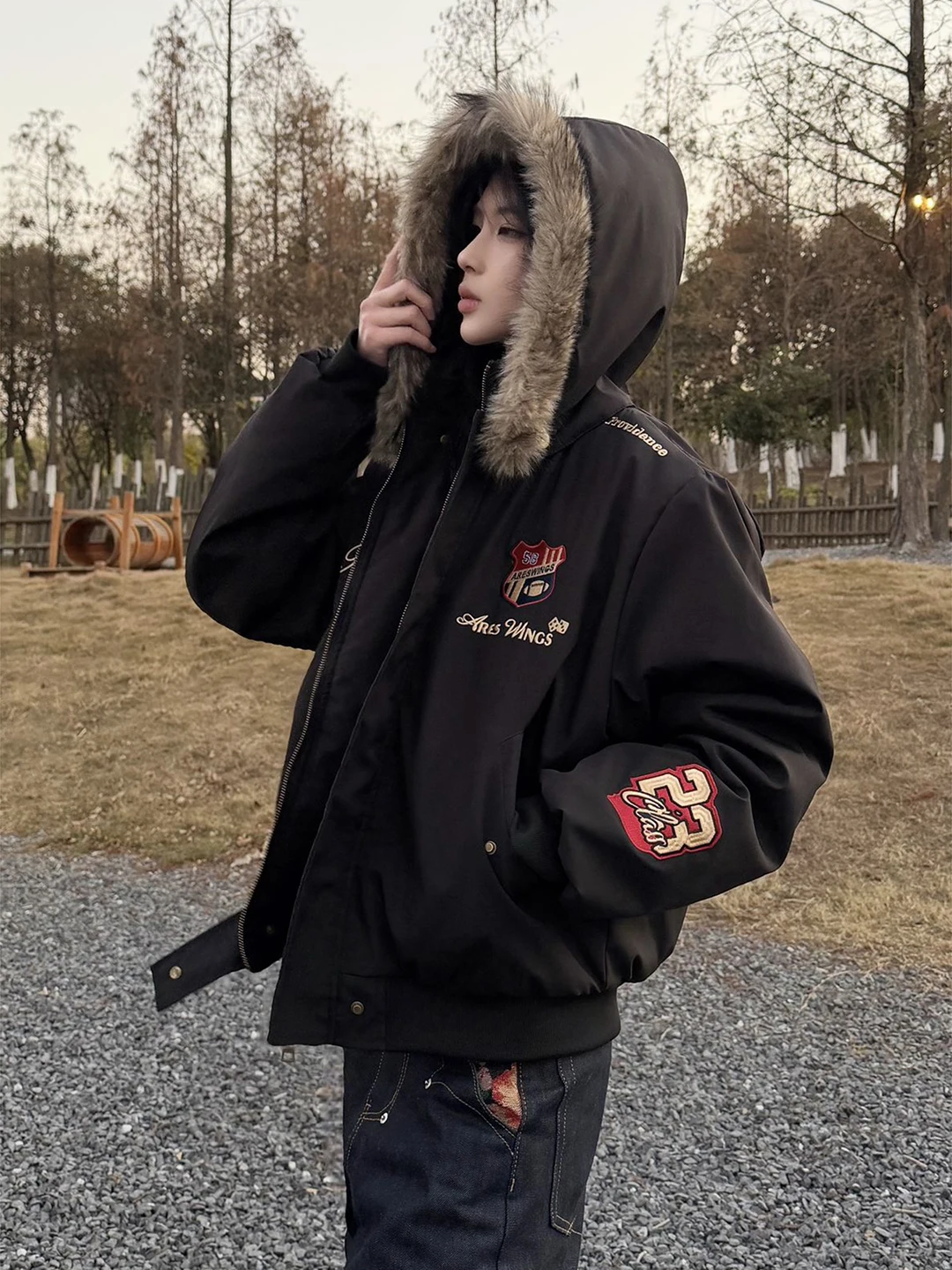 Thiened Cotton Jaet with Removable Fur Collar Embroidered Pigeon Design Parka Sle Winter Coat for Men And Women Casual ...
Thiened Cotton Jaet with Removable Fur Collar Embroidered Pigeon Design Parka Sle Winter Coat for Men And Women Casual ...