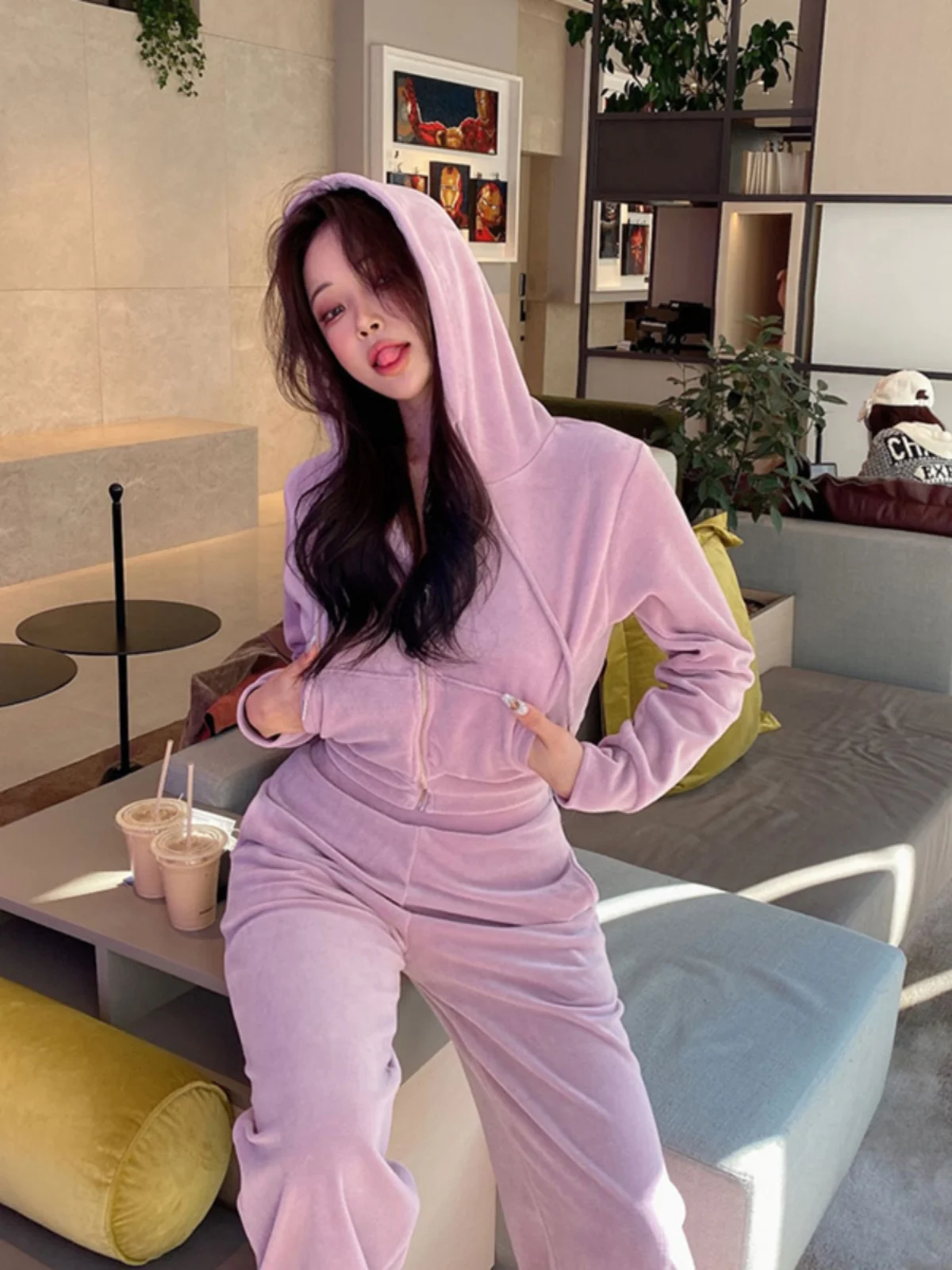 Бархатный повседневный комплект Spor, женская весенне-осенняя новая модная молодежная толстовка с капюшоном, широкие брюки, комплект из двух предметов, сухой n
Бархатный повседневный комплект Spor, женская весенне-осенняя новая модная молодежная толстовка с капюшоном, широкие брюки, комплект из двух предметов, сухой n