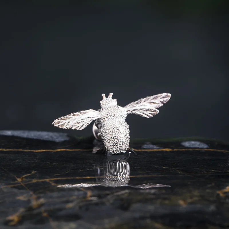 GXGlint 925 Sterling Silver Bee Brooch Insect Collar Needle Fashion Accessory for Suit Gift
GXGlint 925 Sterling Silver Bee Brooch Insect Collar Needle Fashion Accessory for Suit Gift