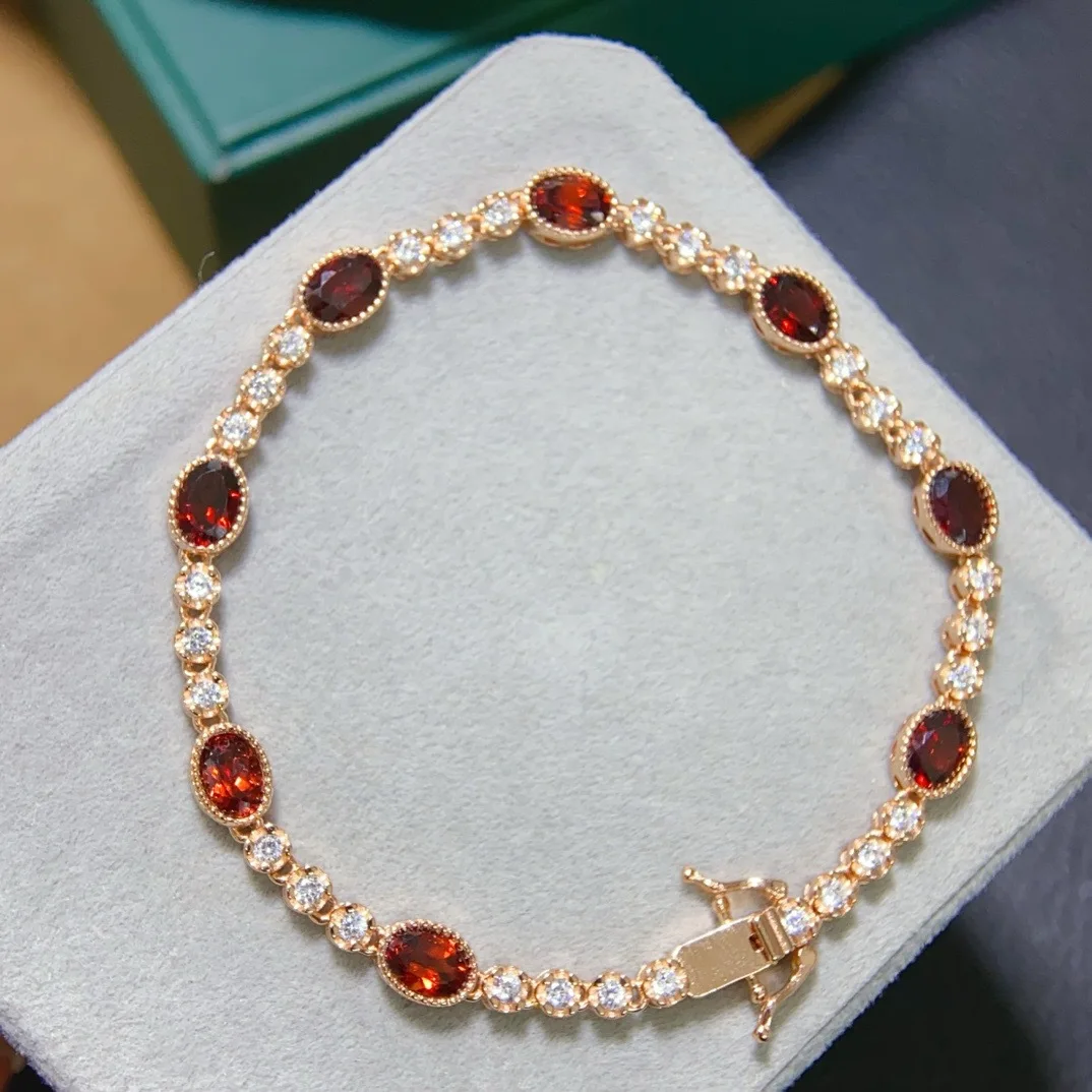 Natural Red Garnet Bracelet 925 Silver Plated with White Gold Main Stone 4*6mm Natural Wine Red Garnet Bracelet
Natural Red Garnet Bracelet 925 Silver Plated with White Gold Main Stone 4*6mm Natural Wine Red Garnet Bracelet