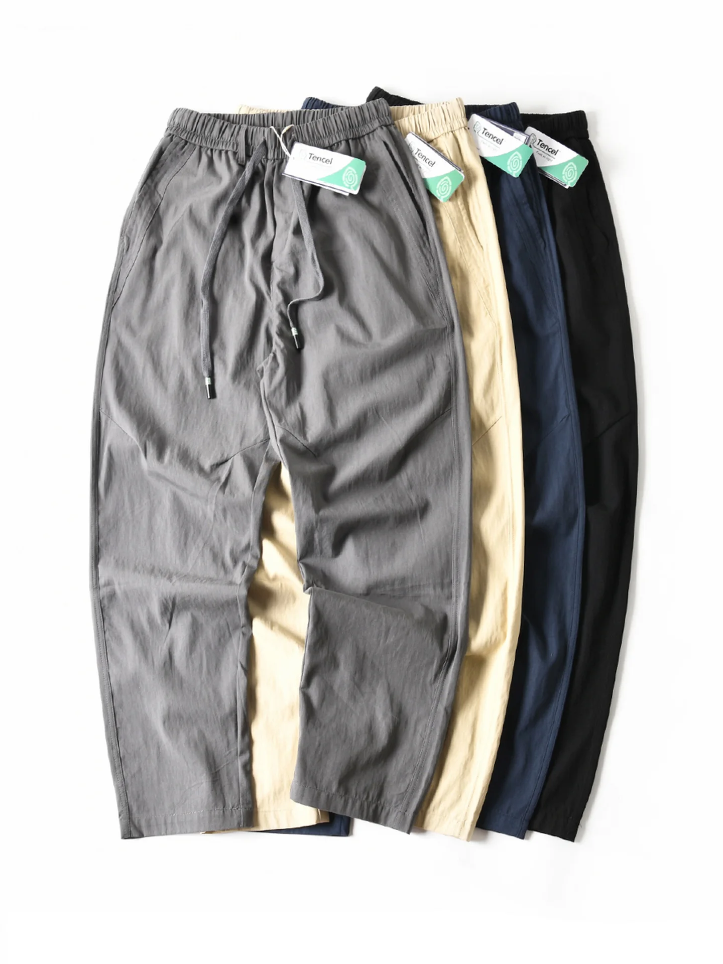 Новые американские легкие дышащие цветные свободные прямые повседневные брюки, мужские летние брюки из лиоцелла с завязками
Новые американские легкие дышащие цветные свободные прямые повседневные брюки, мужские летние брюки из лиоцелла с завязками