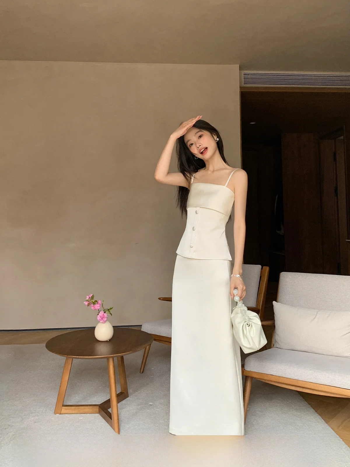 Комплект с юбкой Ele mat ter, женский летний высококачественный топ Sensation Pure Desire, длинная юбка, комплект из двух предметов от LuJianXi
Комплект с юбкой Ele mat ter, женский летний высококачественный топ Sensation Pure Desire, длинная юбка, комплект из двух предметов от LuJianXi