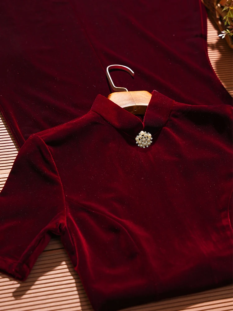 Новое поступление: Элегантное длинное бархатное платье для женщин, модель 2026 года, уникальное, красивое, роскошное, высококачественное, в китайском стиле.
Новое поступление: Элегантное длинное бархатное платье для женщин, модель 2026 года, уникальное, красивое, роскошное, высококачественное, в китайском стиле.