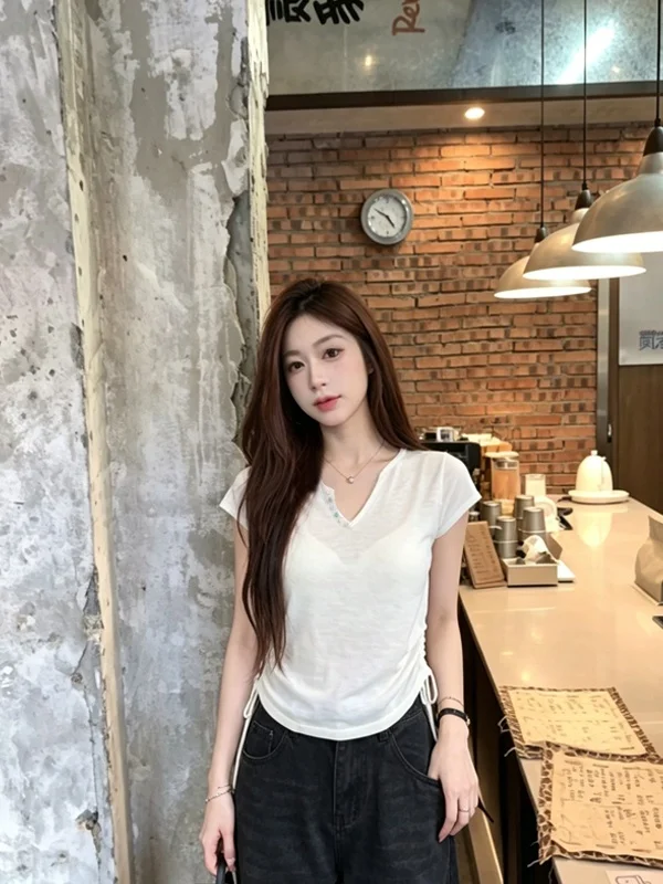Korean Style V-Neck Short Sleeve Knitted Sweater Women's Summer Drawstring Waist Slimming Versatile Top Fashion Lazy Trend
Korean Style V-Neck Short Sleeve Knitted Sweater Women's Summer Drawstring Waist Slimming Versatile Top Fashion Lazy Trend