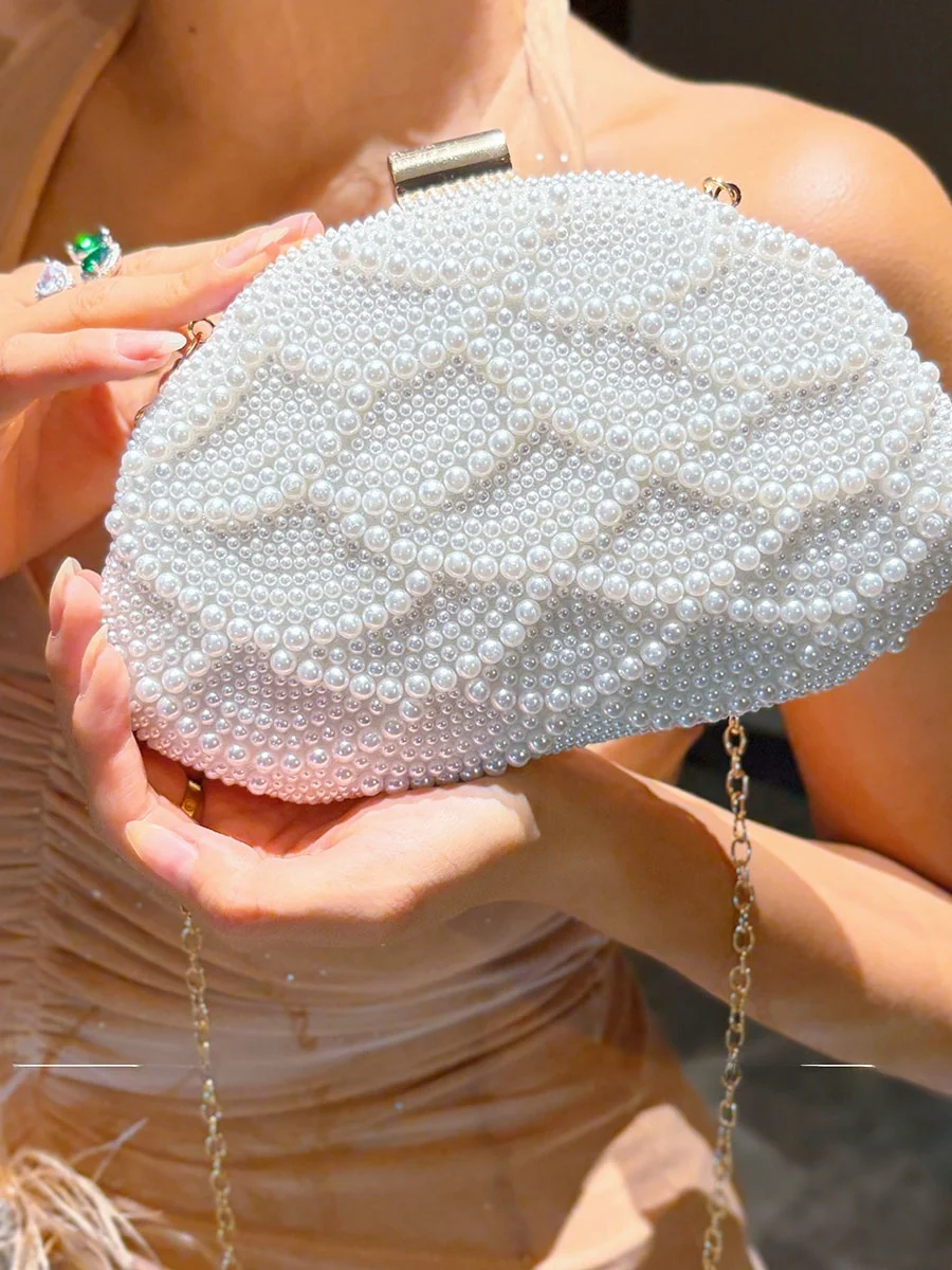 UGALS Retro High-End Pearl Beaded Clutch Bag Versatile Box Design Evening Bag Chain Handle Lock Buckle Closure Shape
UGALS Retro High-End Pearl Beaded Clutch Bag Versatile Box Design Evening Bag Chain Handle Lock Buckle Closure Shape