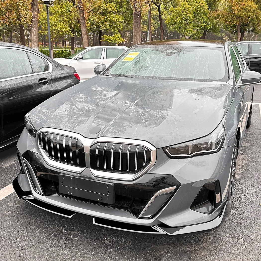 For BMW 5 Series I5 G60 G61 M Sport 2024+ Accessories Front Bumper MP Lip Spoiler Splitter Upgrade Kit
For BMW 5 Series I5 G60 G61 M Sport 2024+ Accessories Front Bumper MP Lip Spoiler Splitter Upgrade Kit