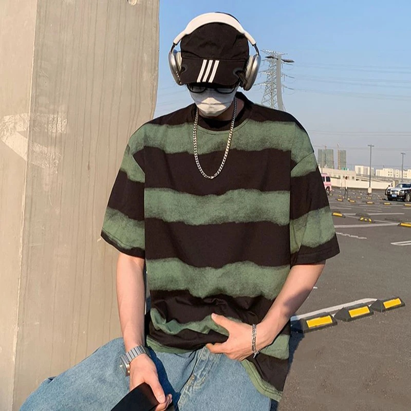 Summer Striped Print Men O Neck Short Sleeve T Shirts Teenager Korean Fashion Casual Hip Hop All-match Loose Clothing Grey Green
Summer Striped Print Men O Neck Short Sleeve T Shirts Teenager Korean Fashion Casual Hip Hop All-match Loose Clothing Grey Green