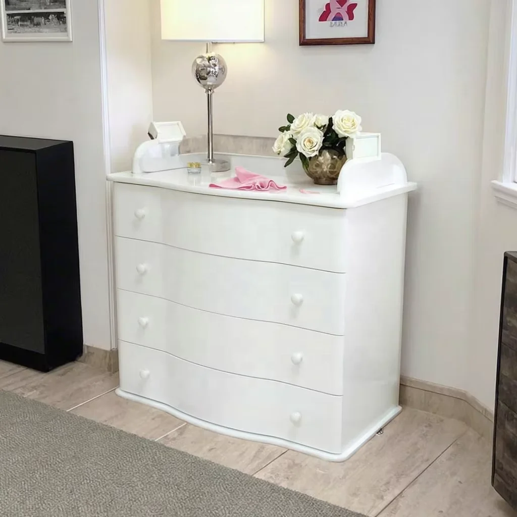 Современный минималистичный комод из массива дерева с несколькими ящиками для детских вещей, для дома, квартиры, отеля, использования внутри помещений, мебель для гостиной
Современный минималистичный комод из массива дерева с несколькими ящиками для детских вещей, для дома, квартиры, отеля, использования внутри помещений, мебель для гостиной