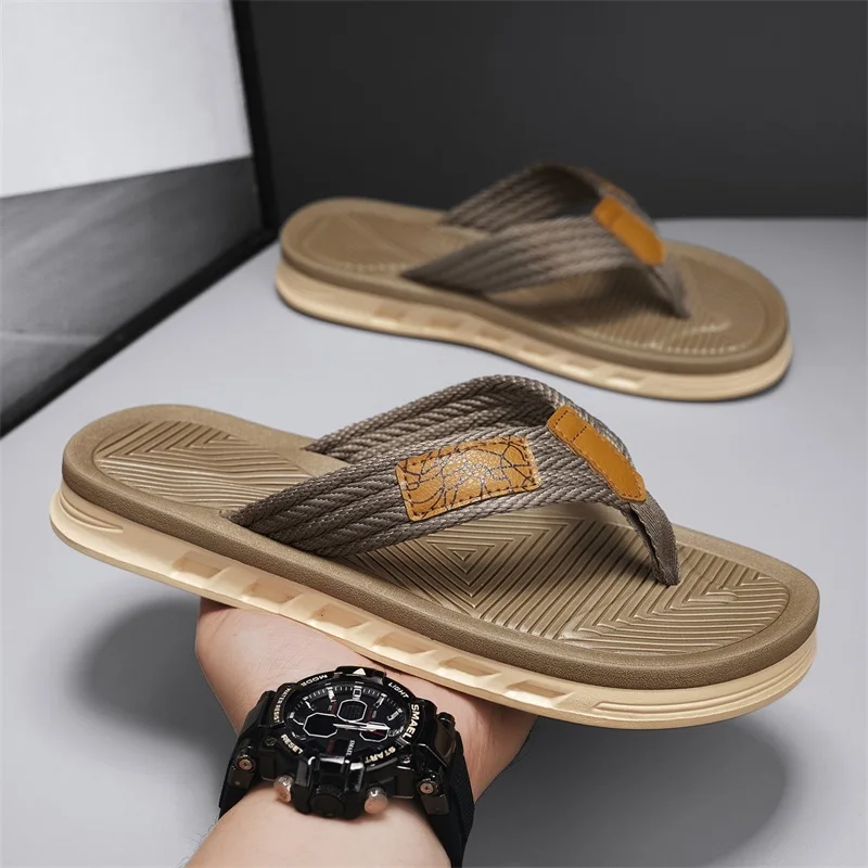 Daily Wear Minimalist Sandals Men Classic Solid Color Anti Slip Sole Stable Walking Comfortable Footwear For Summer Daily Use
Daily Wear Minimalist Sandals Men Classic Solid Color Anti Slip Sole Stable Walking Comfortable Footwear For Summer Daily Use