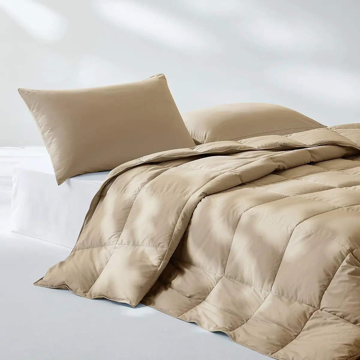 Summer Goose Feather and Down Fiber Comforter Queen Size, Breathable Duvet Insert for Summer and Hot Sleepers, Natural Cooling T
Summer Goose Feather and Down Fiber Comforter Queen Size, Breathable Duvet Insert for Summer and Hot Sleepers, Natural Cooling T