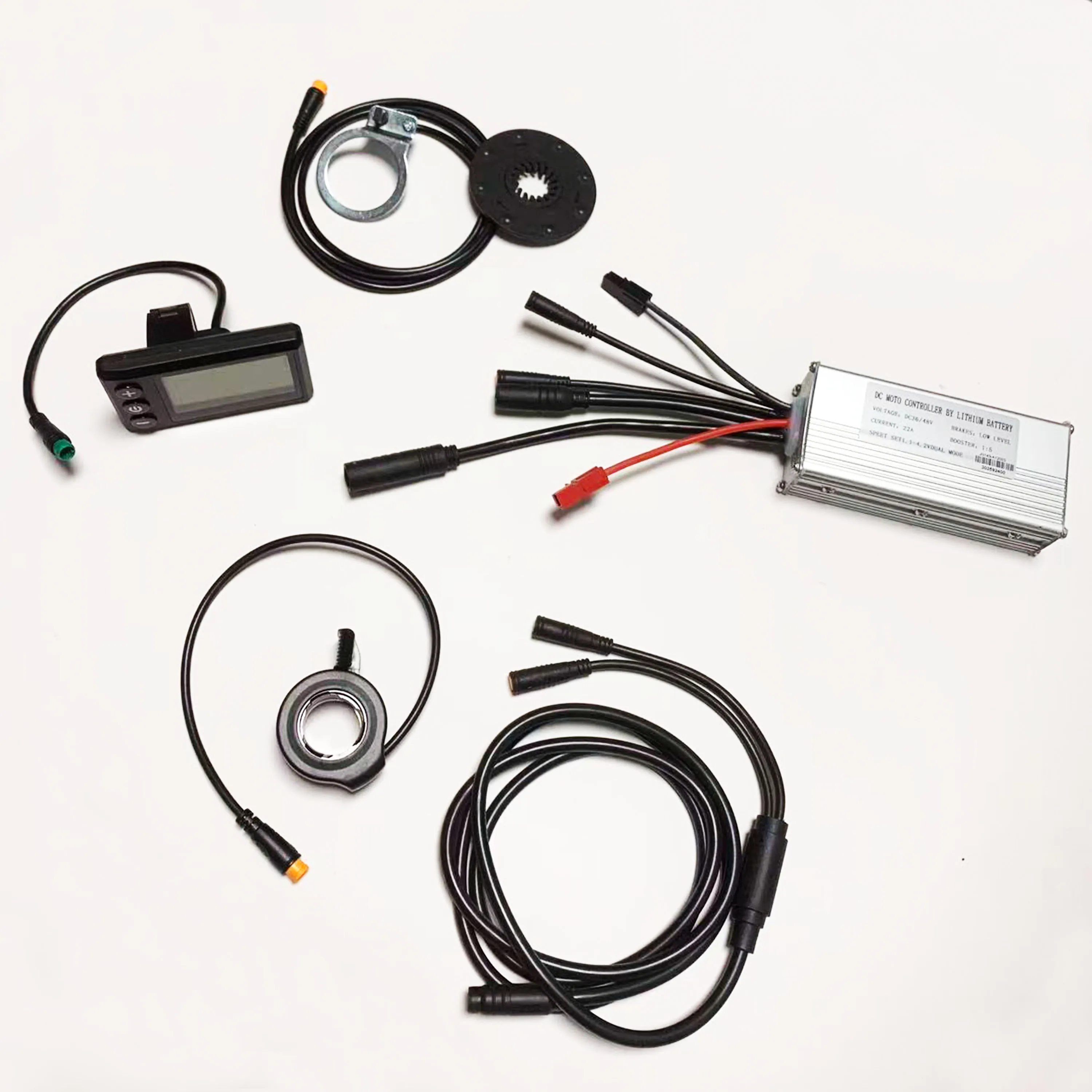 Синусоидальный бесщеточный контроллер двигателя 24 В 36 В 48 В 22 А для электронных велосипедов Protocol 2 с ЖК-дисплеем S866, дроссельной заслонкой и системой Assist.
Синусоидальный бесщеточный контроллер двигателя 24 В 36 В 48 В 22 А для электронных велосипедов Protocol 2 с ЖК-дисплеем S866, дроссельной заслонкой и системой Assist.