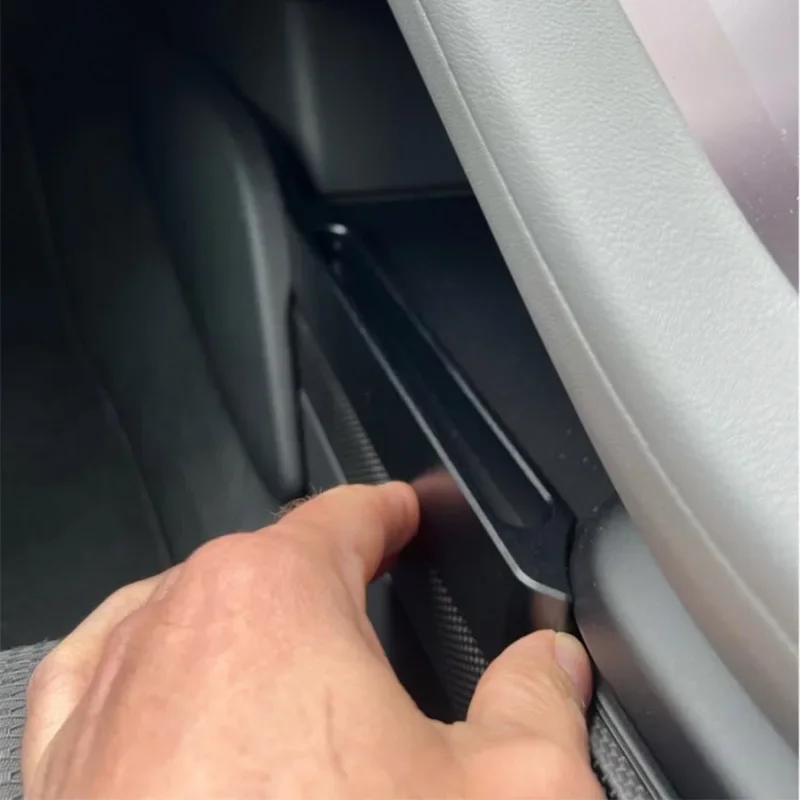 For Porsche Taycan 2019-2024 Aluminum Alloy Car Center Console Storage Modification Accessories
For Porsche Taycan 2019-2024 Aluminum Alloy Car Center Console Storage Modification Accessories