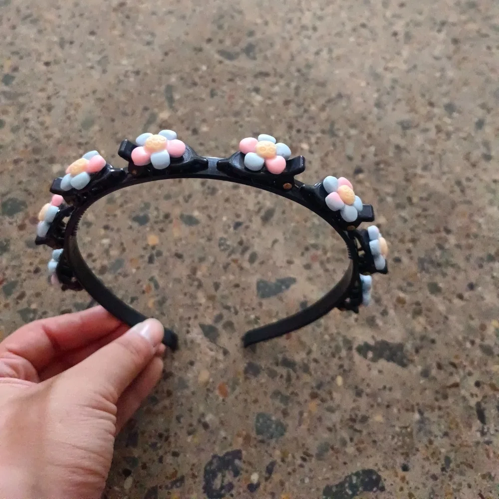 Korean Double Bangs Hairpin Hairband Colorful Flower Princess Children's Wave Hair Hoop Kawaii Braided Kids Teeth Headband Girls
Korean Double Bangs Hairpin Hairband Colorful Flower Princess Children's Wave Hair Hoop Kawaii Braided Kids Teeth Headband Girls