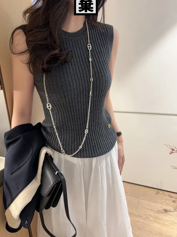 Elastic Slim Fit Knitted Woolen Vest Top Sleeveless Women's Fashion Versatile Base Layer Summer Regular Thickness Pure Color
Elastic Slim Fit Knitted Woolen Vest Top Sleeveless Women's Fashion Versatile Base Layer Summer Regular Thickness Pure Color