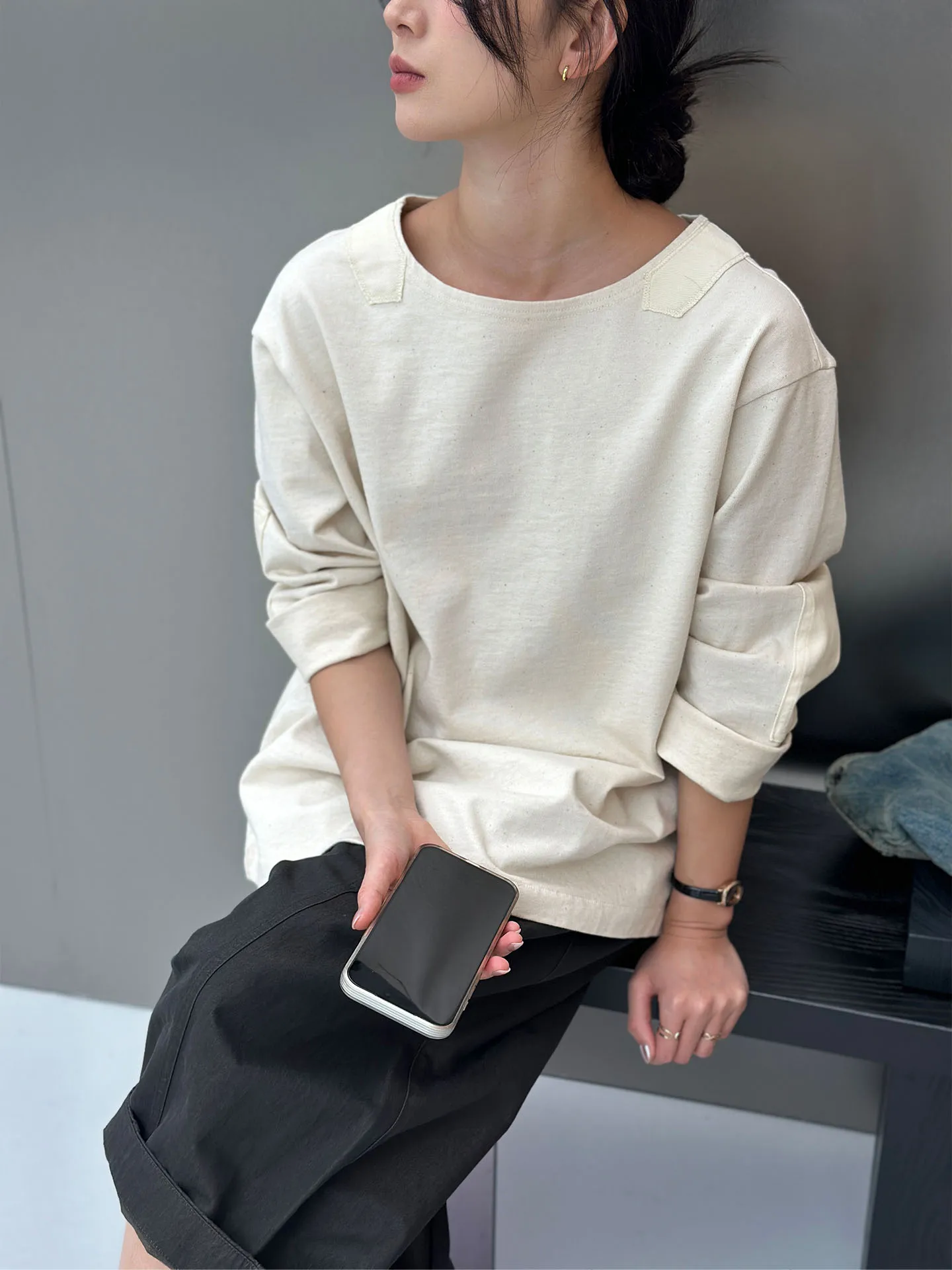 Casual Cotton Long Sleeve T-Shirt Women's round Neck Design Sensation Versatile Loose Fit Spring Season Breathable Comfortable
Casual Cotton Long Sleeve T-Shirt Women's round Neck Design Sensation Versatile Loose Fit Spring Season Breathable Comfortable