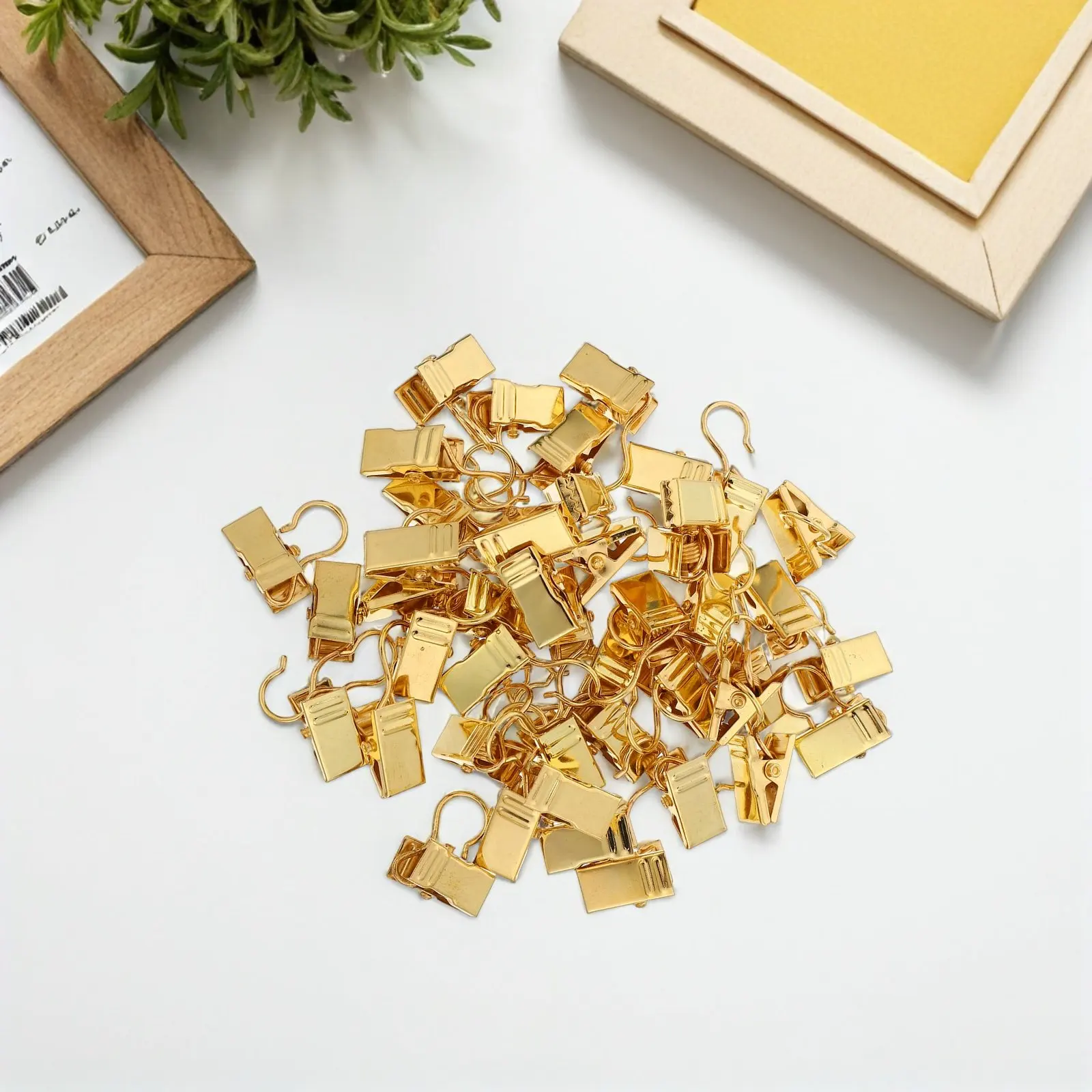 50 Pcs Curtain Hooks Clip Drapes Drapery Metal Crochet Pour Rideaux Rail Golden Hanger Clips Pour Rail Curtain Drapery New
50 Pcs Curtain Hooks Clip Drapes Drapery Metal Crochet Pour Rideaux Rail Golden Hanger Clips Pour Rail Curtain Drapery New