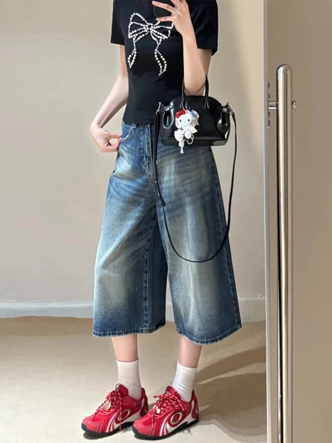 Blue Straight Leg Denim Jeans Women's 2026 Summer New plus Size Flattering High Waist Loose Wide Leg Pants Commute Style
Blue Straight Leg Denim Jeans Women's 2026 Summer New plus Size Flattering High Waist Loose Wide Leg Pants Commute Style