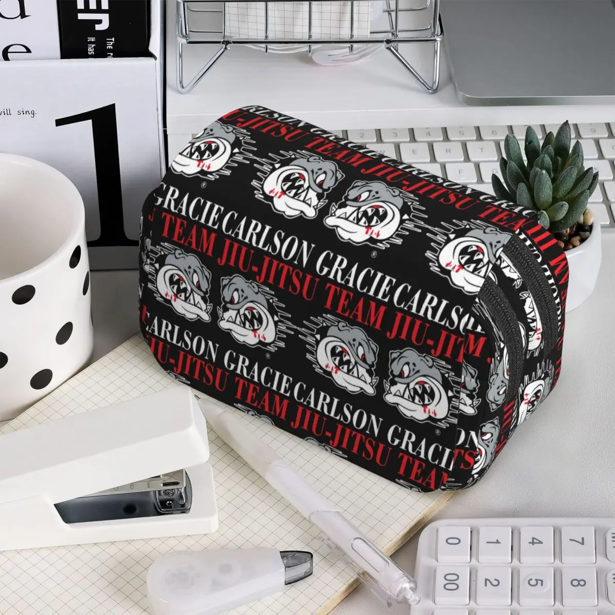 Carlson Gracie Jiu-Jitsu Team Logo Pencil Case for Boy Girl Gifts Pen Box Pencil Bag Stationery Supplies Pen Holder Bag
Carlson Gracie Jiu-Jitsu Team Logo Pencil Case for Boy Girl Gifts Pen Box Pencil Bag Stationery Supplies Pen Holder Bag