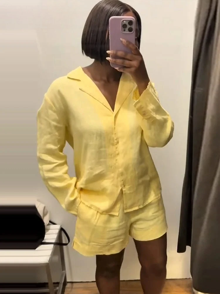 Casual Cotton Linen Shirt Shorts Set Women Solid Lapel Long Sleeve Single Breasted Top Loose Short Pants 2025 Summer Office Suit
Casual Cotton Linen Shirt Shorts Set Women Solid Lapel Long Sleeve Single Breasted Top Loose Short Pants 2025 Summer Office Suit