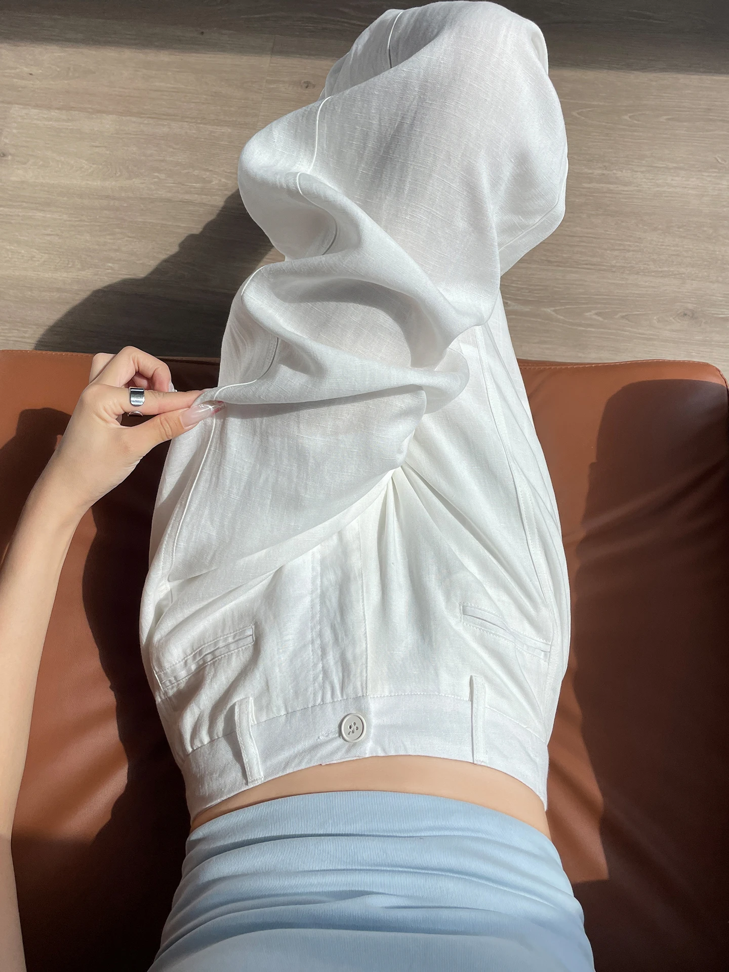 Повседневные широкие брюки для женщин, летние, тонкие, из хлопка и льна, свободные, с высокой талией, струящиеся, прямого кроя, в стиле кэжуал
Повседневные широкие брюки для женщин, летние, тонкие, из хлопка и льна, свободные, с высокой талией, струящиеся, прямого кроя, в стиле кэжуал