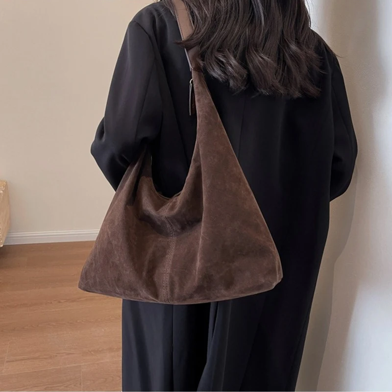 Women Frosted Retro Shoulder Bags Lady Daily Lightweight Commute Large Capacity Tote Bag Female Classic Maillard Style Handbag
Women Frosted Retro Shoulder Bags Lady Daily Lightweight Commute Large Capacity Tote Bag Female Classic Maillard Style Handbag